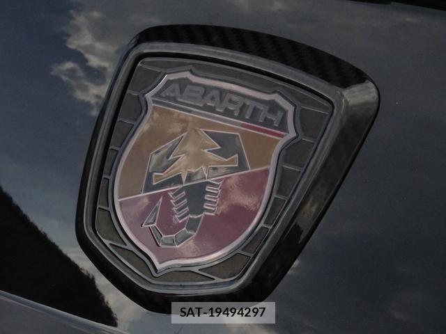 Abarth 595 2022-04 8625578-23