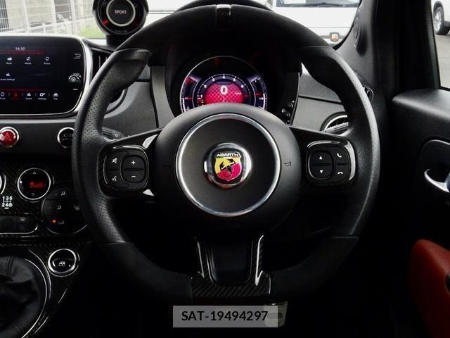 Abarth 595 2022-04 8625578-8