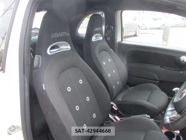 Abarth 595 2019-05 8739783-25