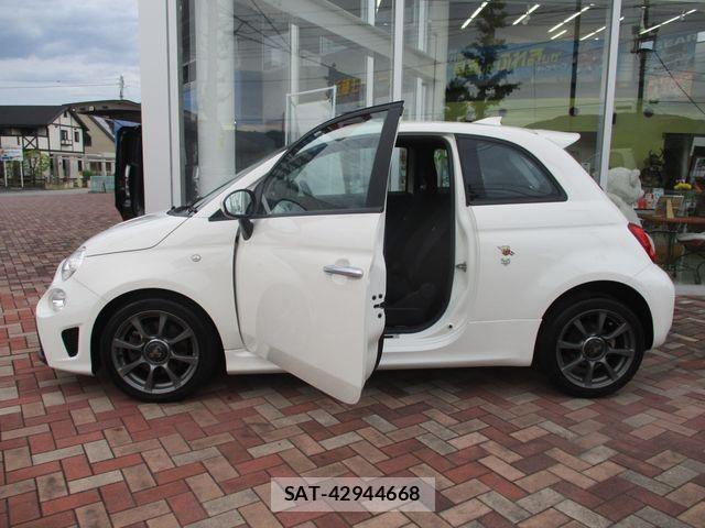Abarth 595 2019-05 8739783-4