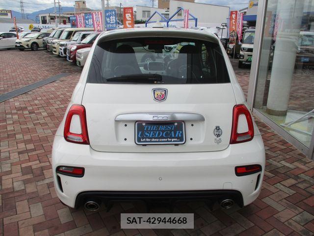 Abarth 595 2019-05 8739783-6