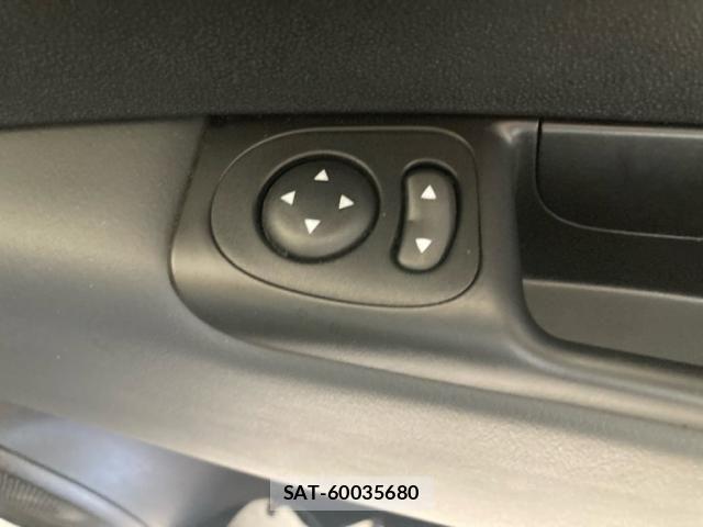 Abarth 595 2021-10 8779021-14
