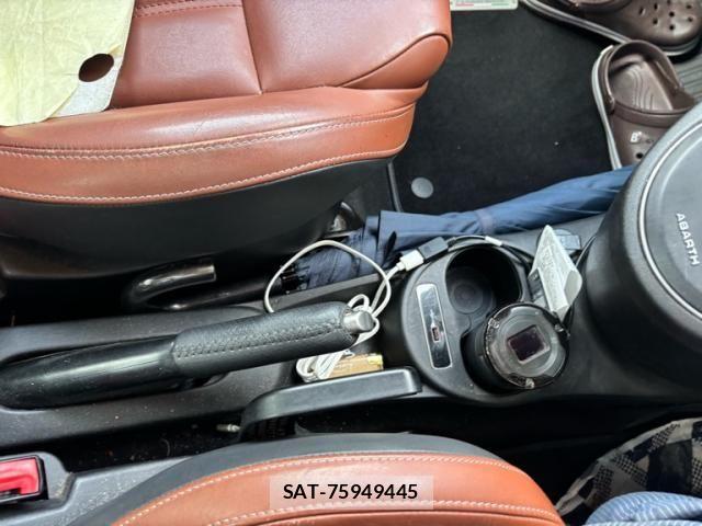 Abarth 595 2019-10 8883216-17