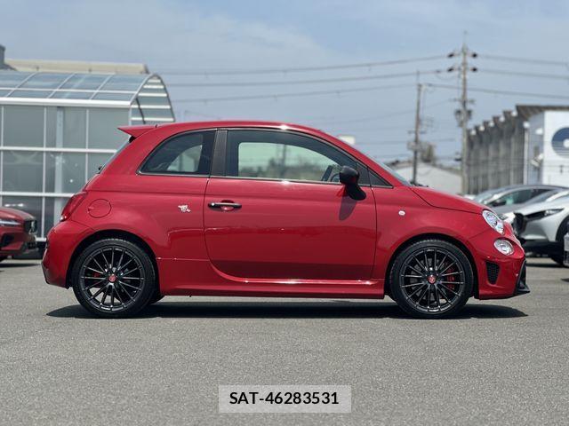 Abarth 695 2023-09 926983-24