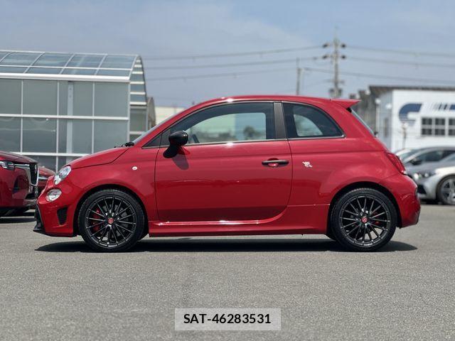 Abarth 695 2023-09 926983-28