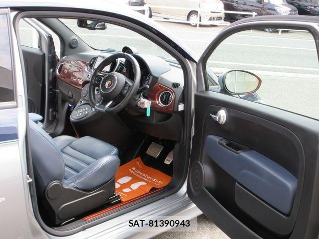 Abarth 695 2019-09 1300367-12