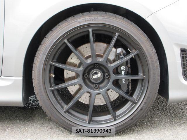 Abarth 695 2019-09 1300367-28