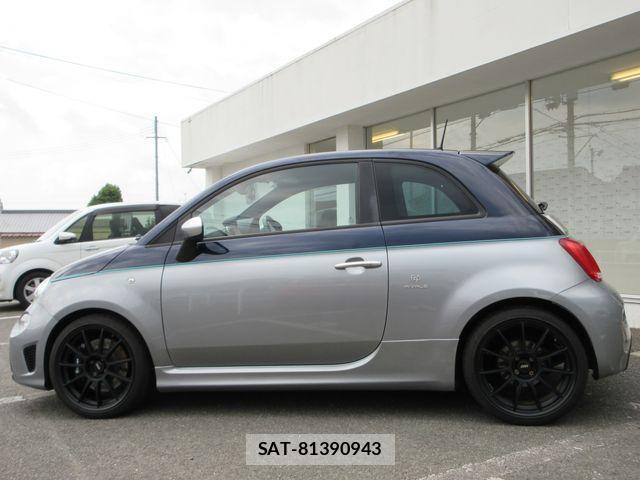 Abarth 695 2019-09 1300367-6