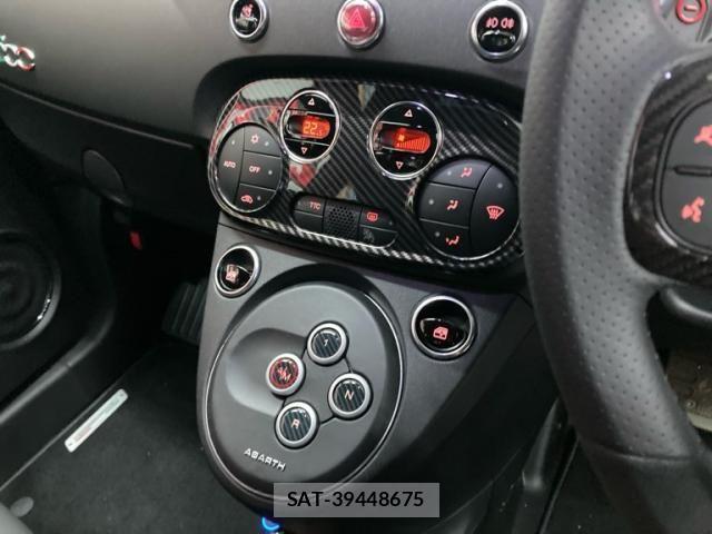 Abarth 695 2023-08 3355025-13