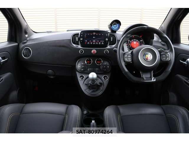 Abarth 695 2024-12 4585717-1