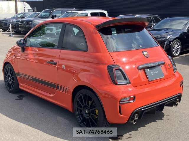 Abarth 695 2024-01 6674771-1