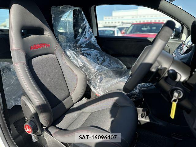 Abarth 695 2024-08 6674770-11
