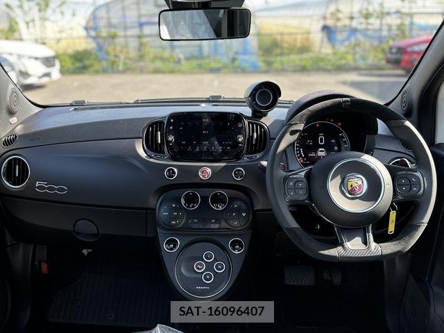 Abarth 695 2024-08 6674770-1