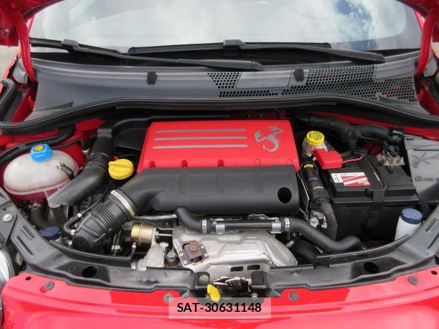 Abarth 695 2011-11 6790673-18