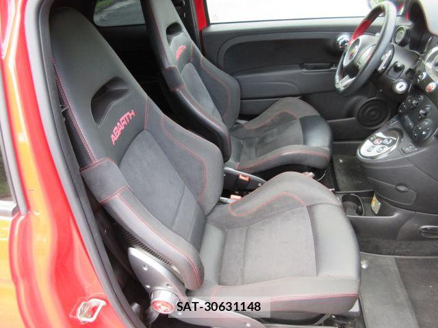 Abarth 695 2011-11 6790673-22