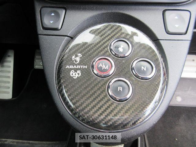 Abarth 695 2011-11 6790673-25