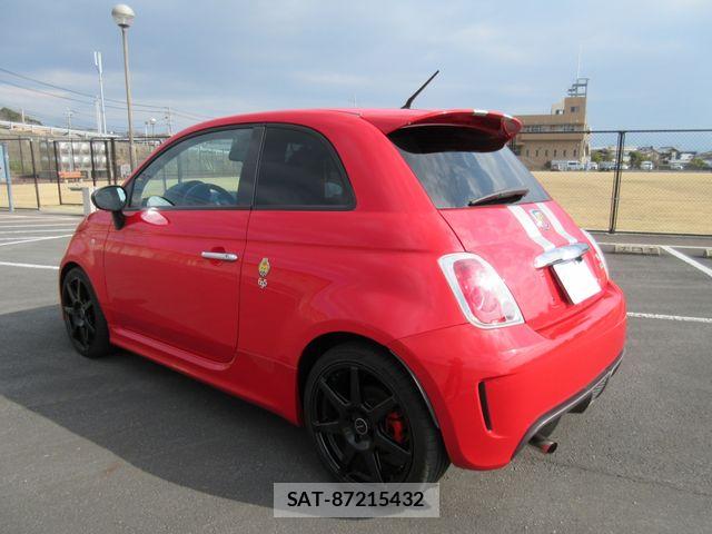 Abarth 695 2011-03 6790675-13