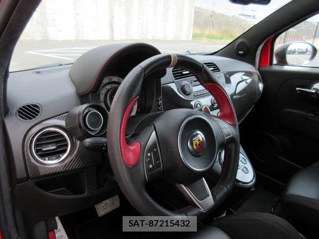 Abarth 695 2011-03 6790675-1
