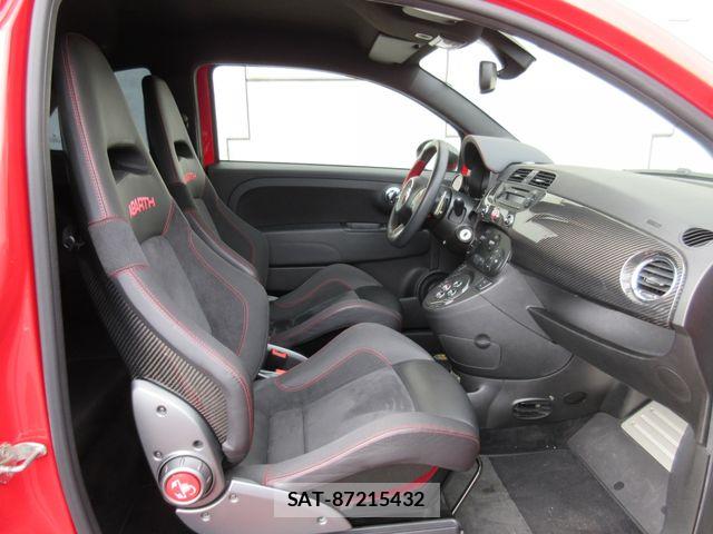 Abarth 695 2011-03 6790675-23