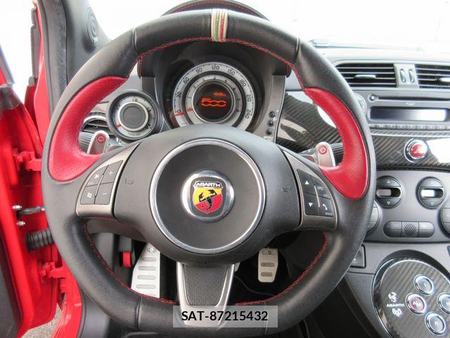 Abarth 695 2011-03 6790675-26