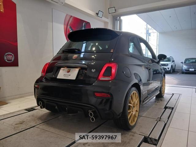 Abarth 695 2025-03 7213884-4