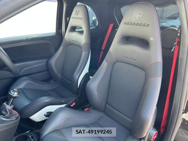 Abarth 695 2022-09 7324956-12