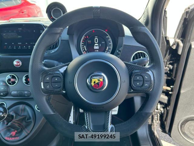 Abarth 695 2022-09 7324956-15