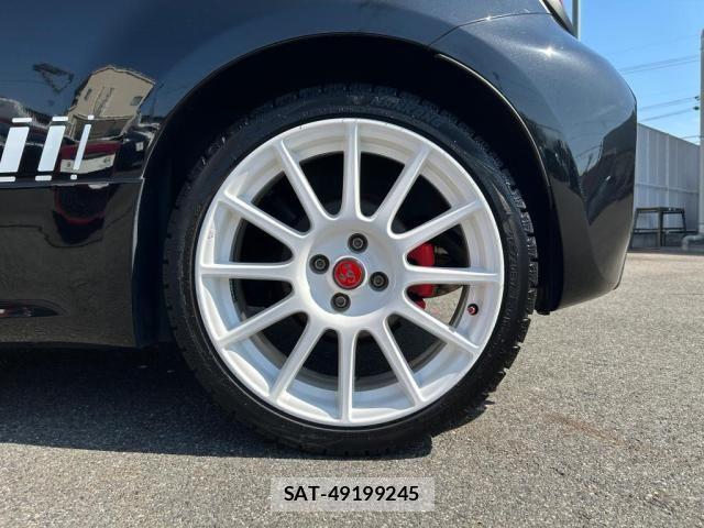 Abarth 695 2022-09 7324956-19