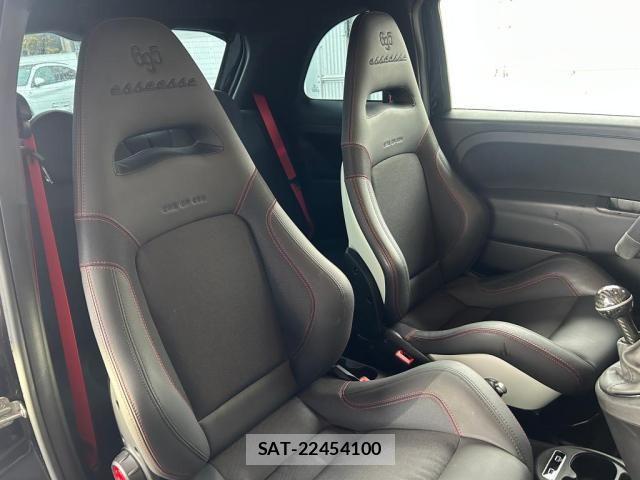 Abarth 695 2022-09 7324952-12
