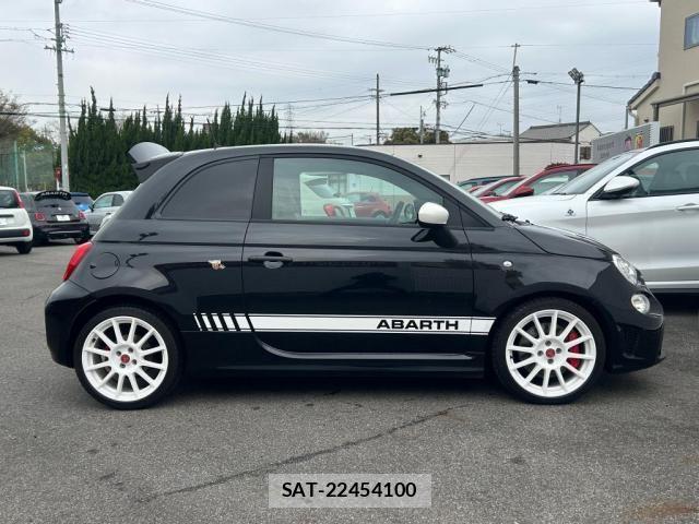Abarth 695 2022-09 7324952-3