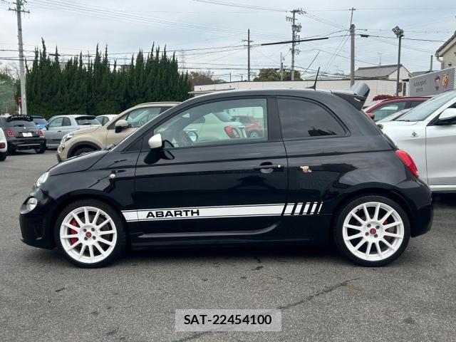 Abarth 695 2022-09 7324952-4