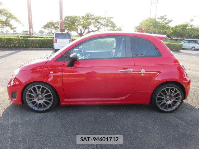 Abarth 695 2012-01 7719845-11