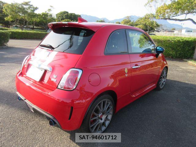 Abarth 695 2012-01 7719845-14