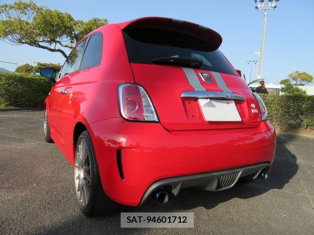 Abarth 695 2012-01 7719845-16