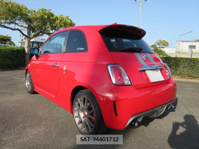 Abarth 695 2012-01 7719845-2