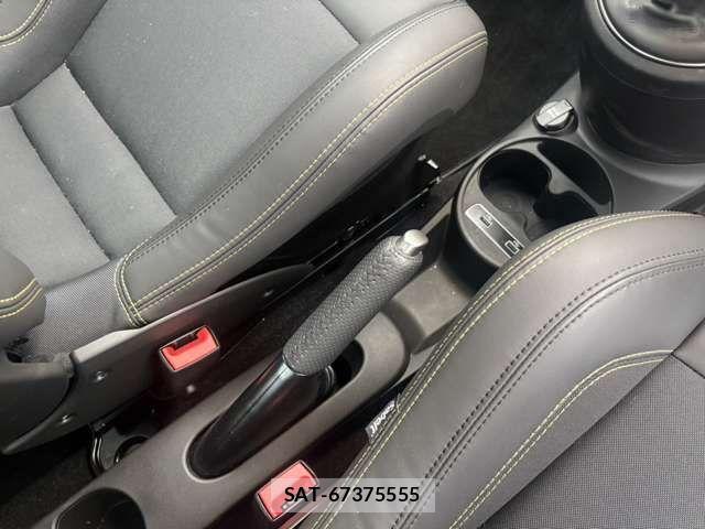Abarth 695 2025-04 8034031-18