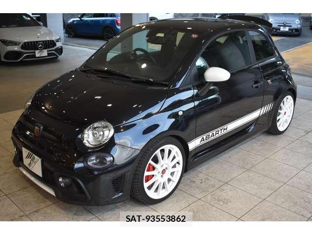 Abarth 695 2022-10 8097413-14