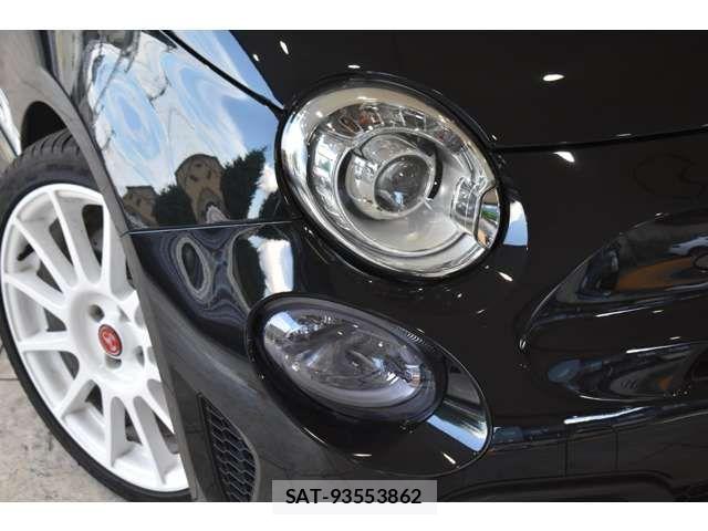 Abarth 695 2022-10 8097413-17