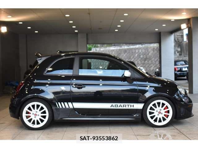 Abarth 695 2022-10 8097413-3