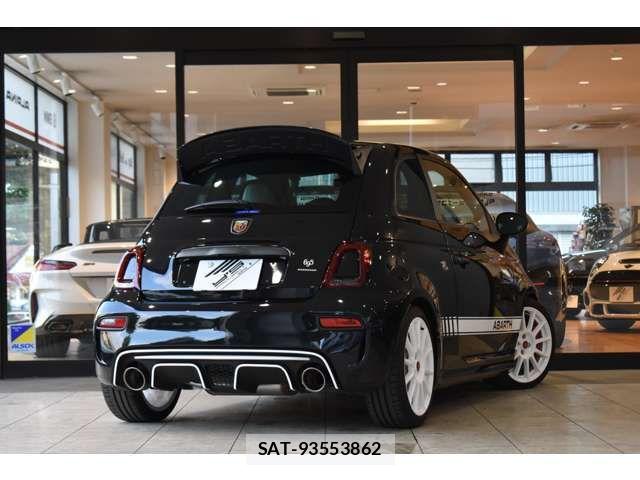 Abarth 695 2022-10 8097413-7