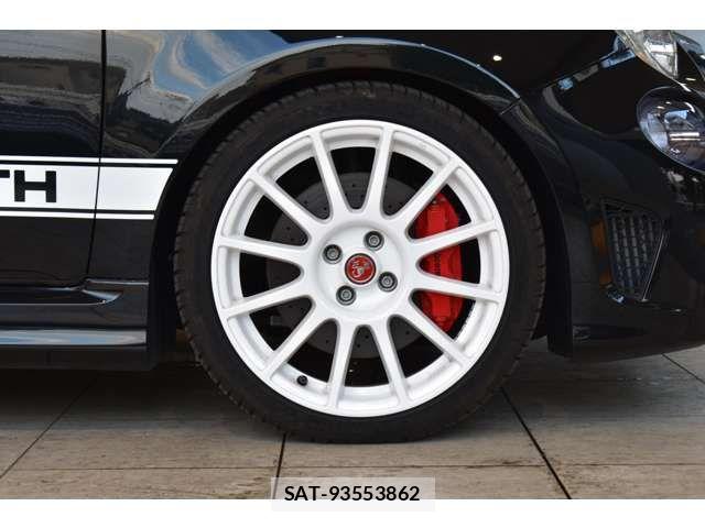 Abarth 695 2022-10 8097413-8