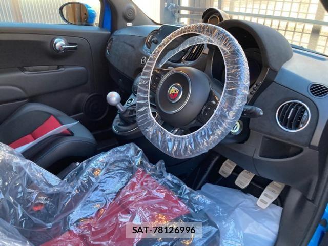 Abarth 695 2023-09 8522644-10