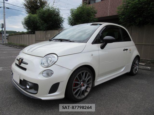 Abarth 695 2012-10 8878453-9