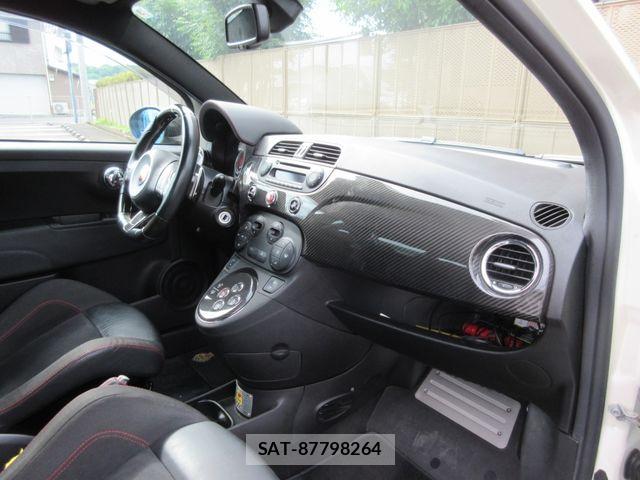 Abarth 695 2012-10 8878453-20