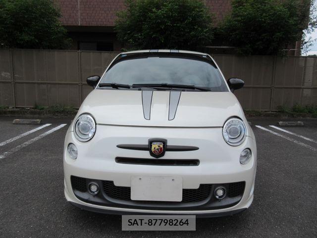 Abarth 695 2012-10 8878453-3
