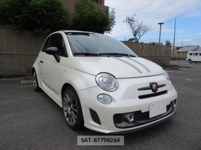 Abarth 695 2012-10 8878453-4