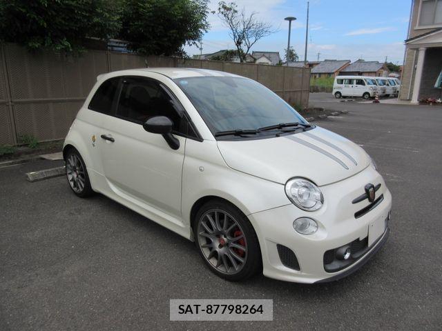 Abarth 695 2012-10 8878453-5