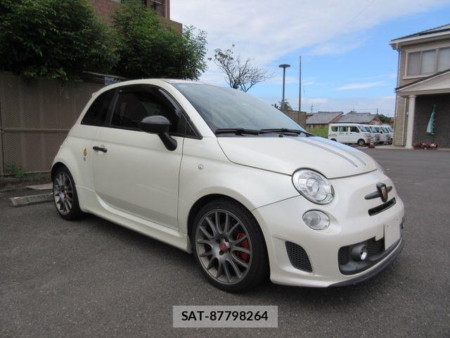 Abarth 695 2012-10 8878453-6