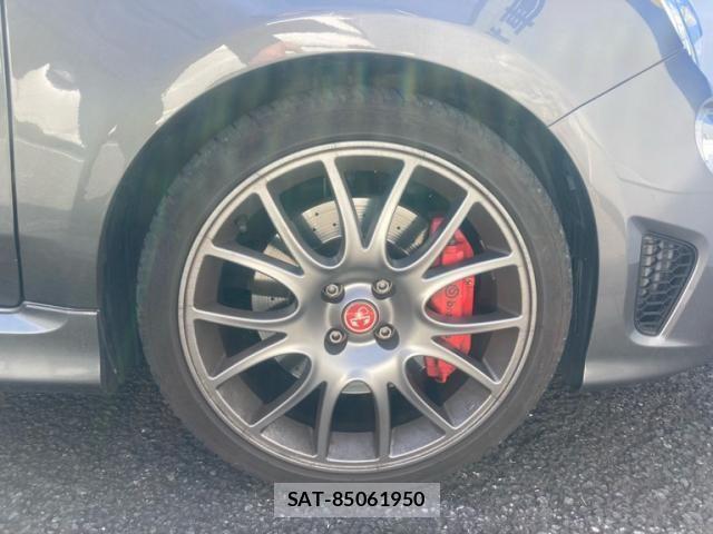 Abarth 695 2023-05 5859058-10