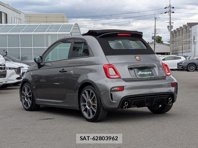 Abarth 695 2025-04 7213885-26